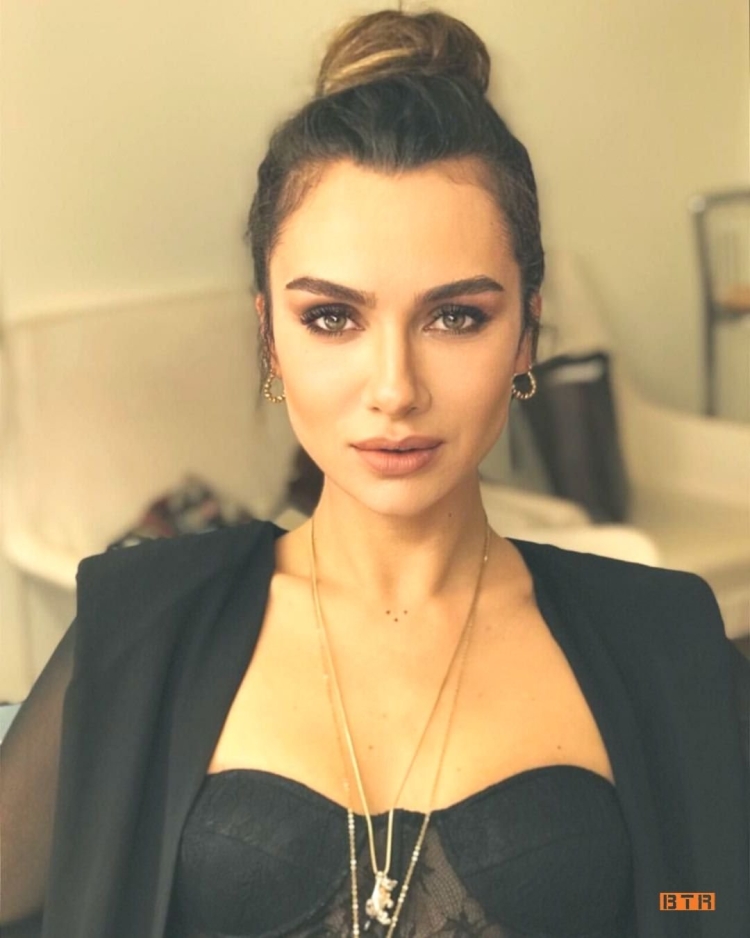 Актриса Бирдже Акалай