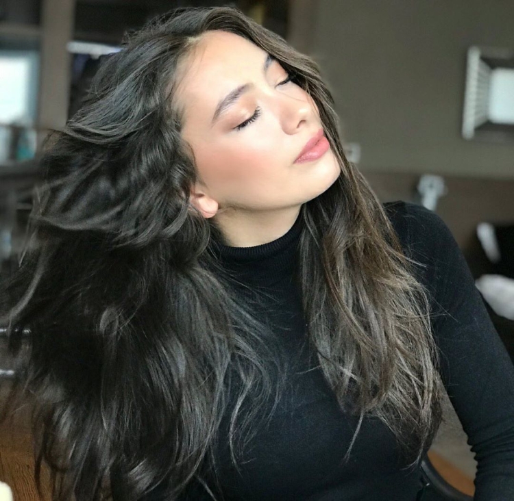 Неслихан Атагюль 2019