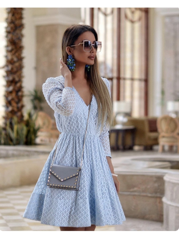 Карамьейби в некомфортной одежде