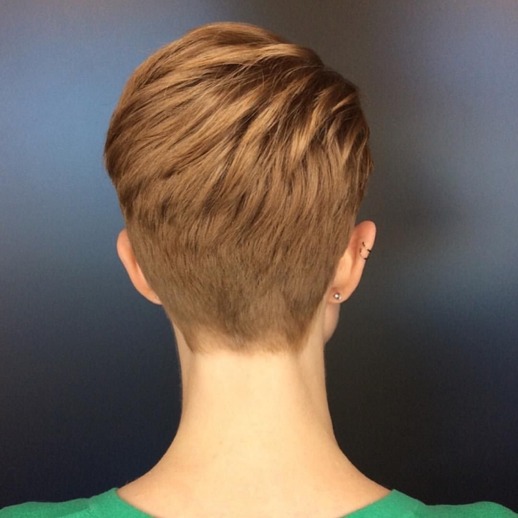 Короткие женские стрижки сзади