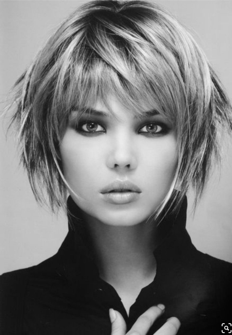 Стрижка рваное каре