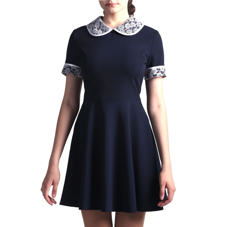 Платье с белым отложным воротником