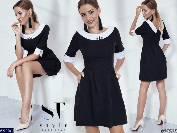 Платье с воротником