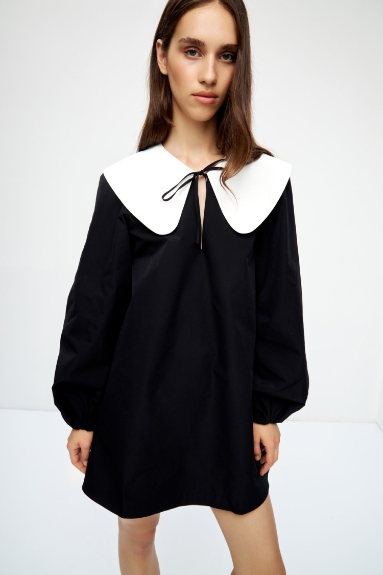 Платье синее с воротником на концерт