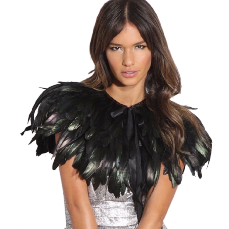 Блузка со страусиными перьями