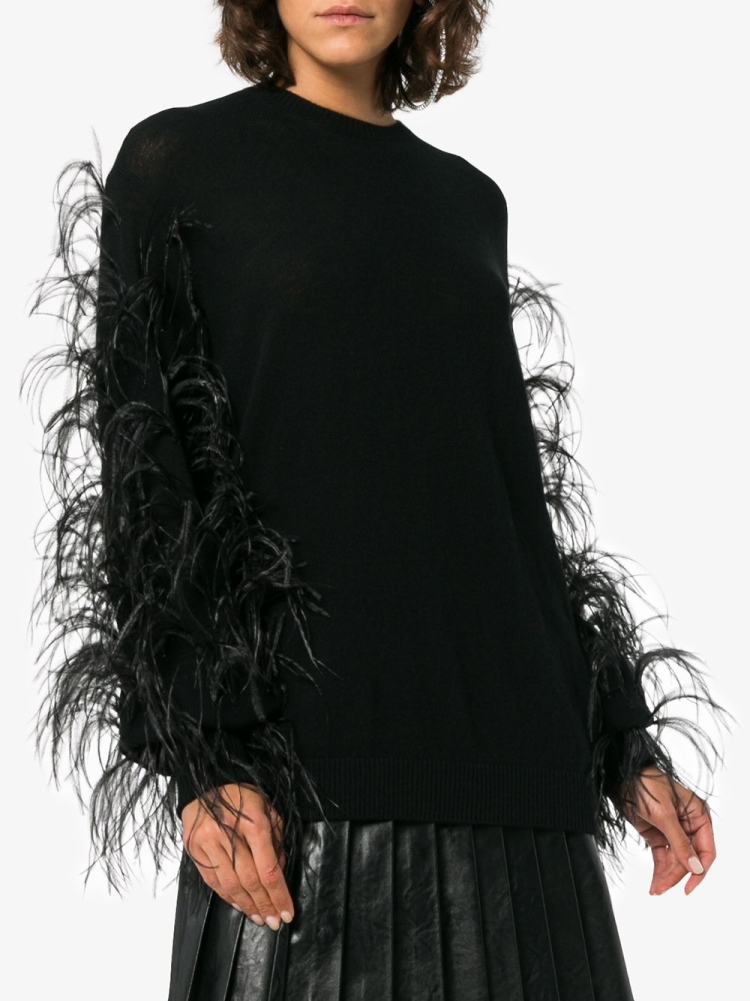 Пеньюар с перьями