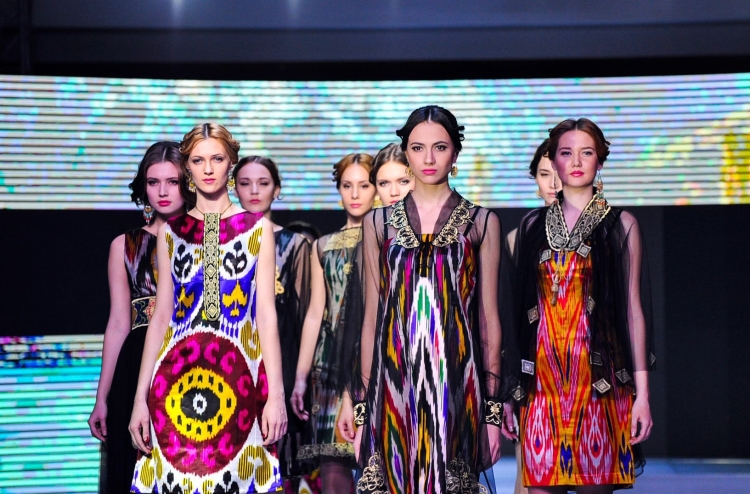 Узбекистан Миллий либослар