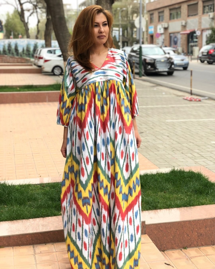 Платья икат адрас