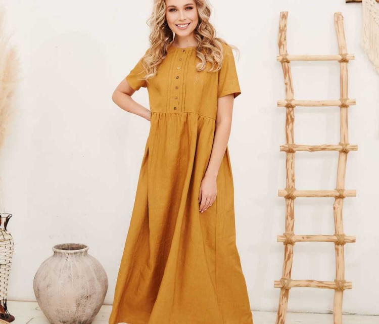 Длинное платье из льна