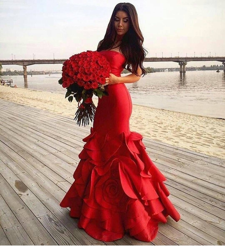 Красное платье Инстаграм