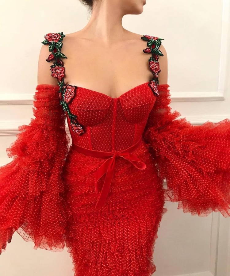 Teuta Matoshi платья красное