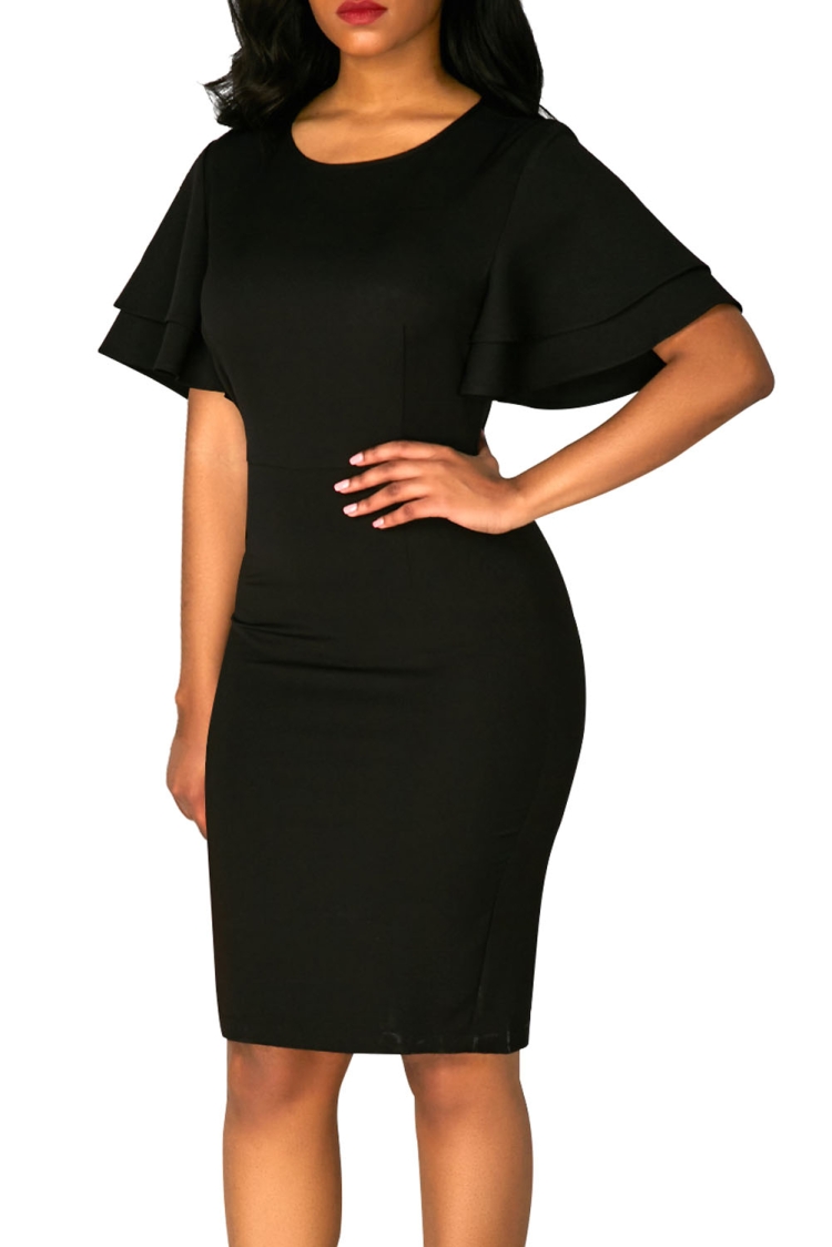 Платье с воланами на рукавах