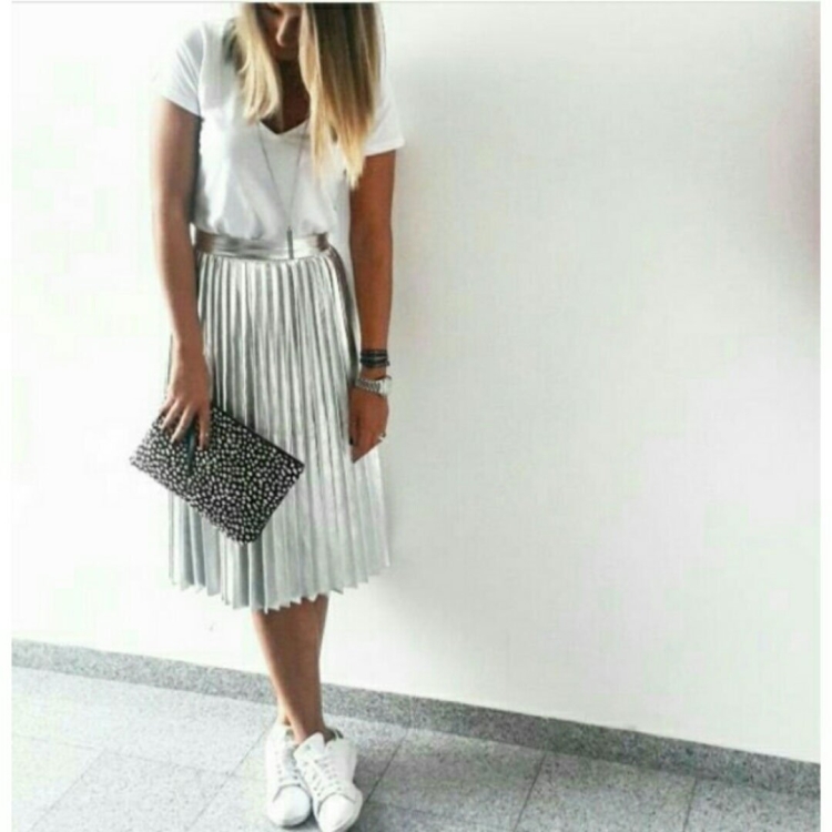 Свадебное платье для женщины 40+ белая блузка с юбкой плиссе