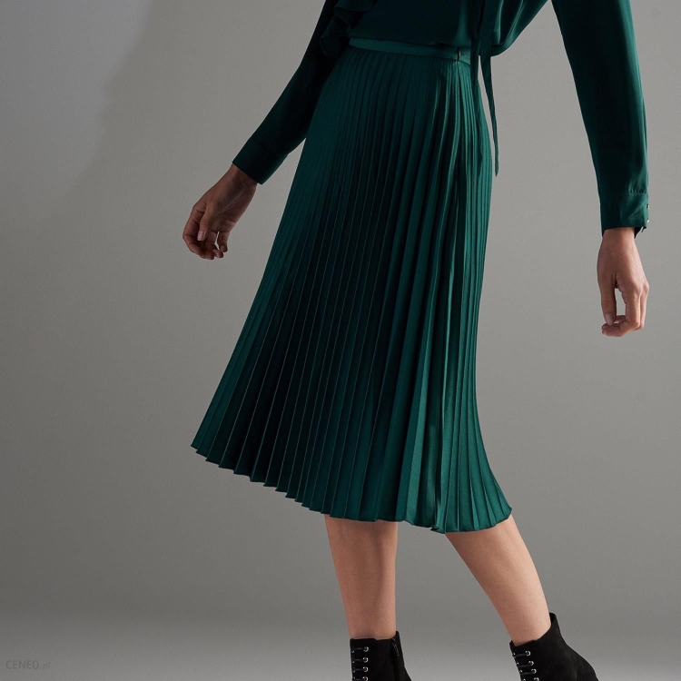 Плиссированная юбка с майкой