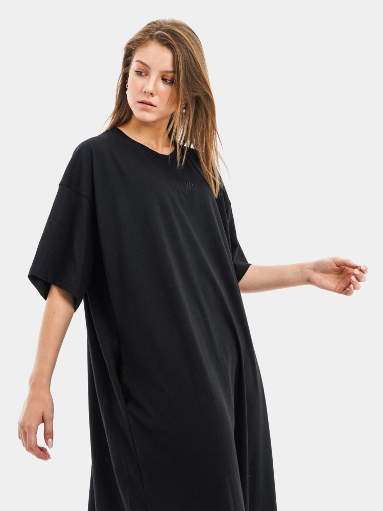 Черное платье оверсайз