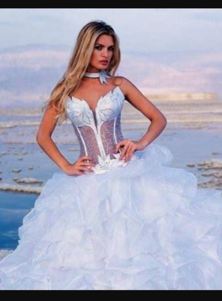 Свадебное платье с корсетом