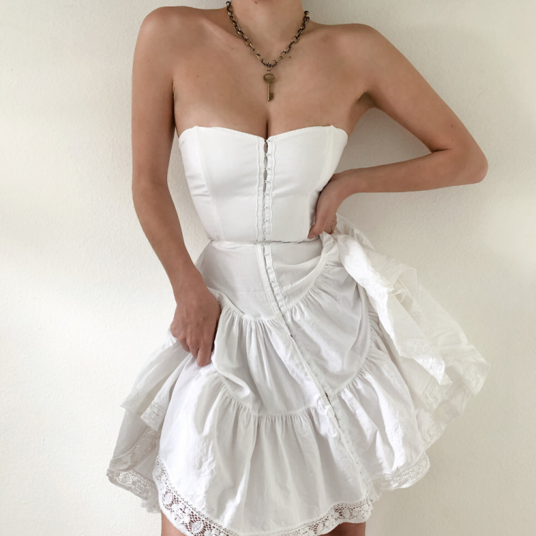 Летнее платье с корсетом