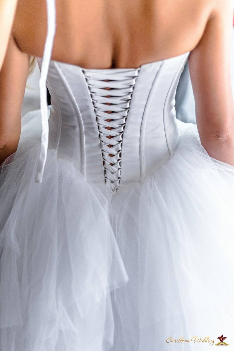 Свадебное платье с корсетом