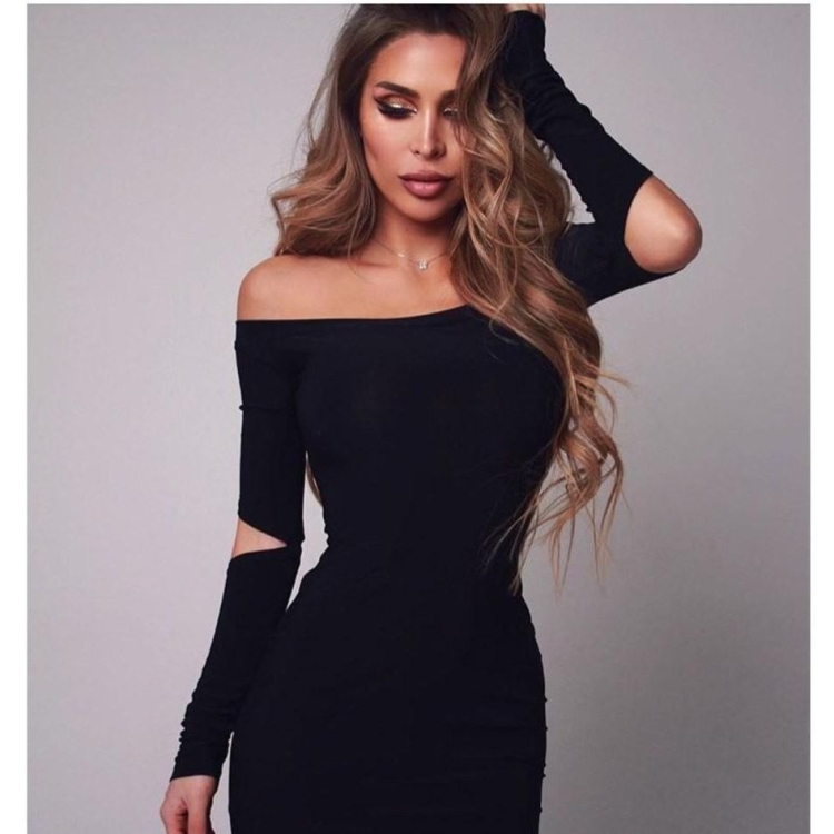 Черное облегающее платье
