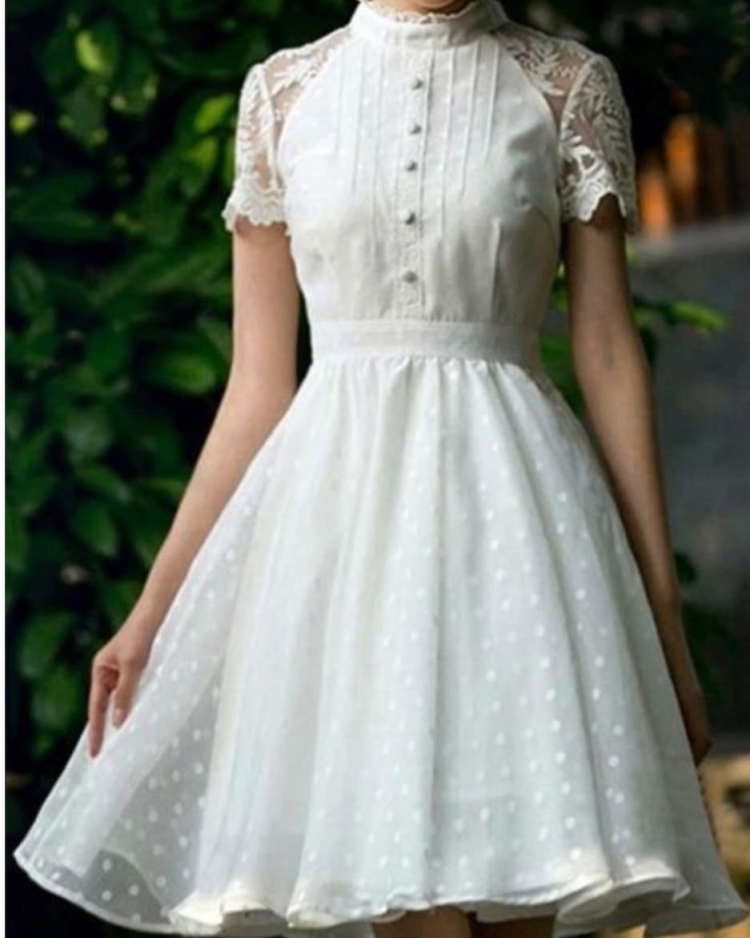 Белое платье ретро