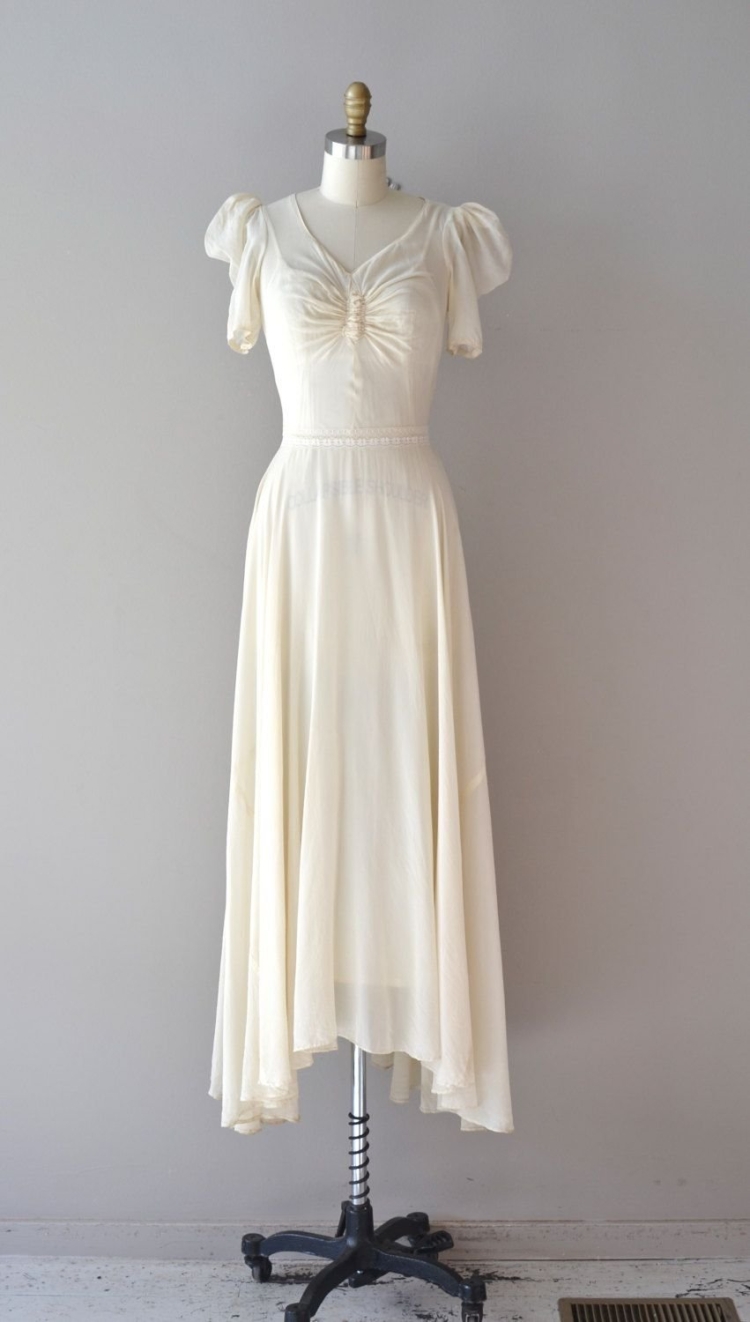 Белое платье в стиле 1930