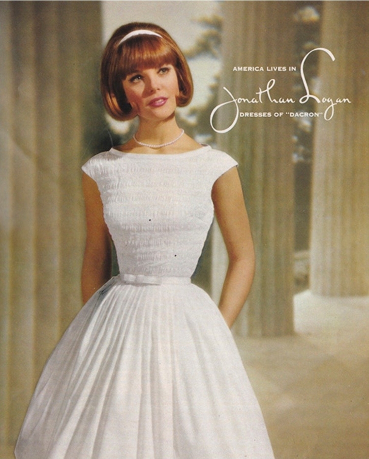 Платье в стиле пятидесятых шестидесятых