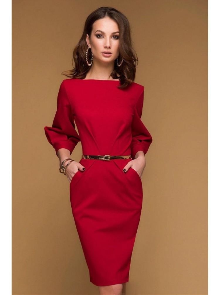 Красное платье