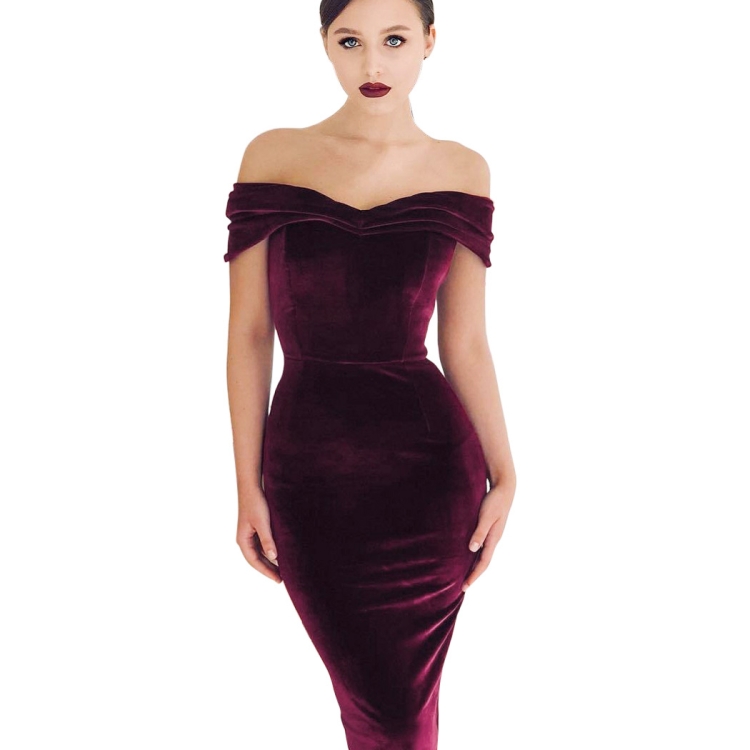 Красное бархатное платье