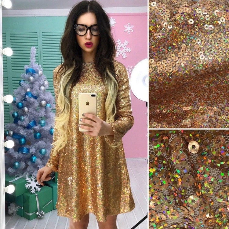 Платье с пайетками свободного кроя