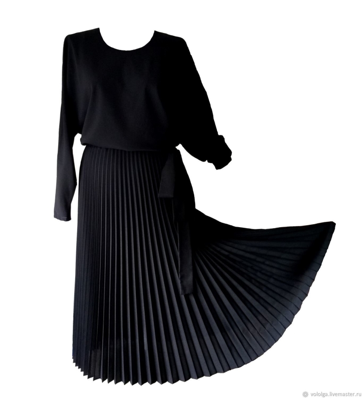 Белое платье плиссе