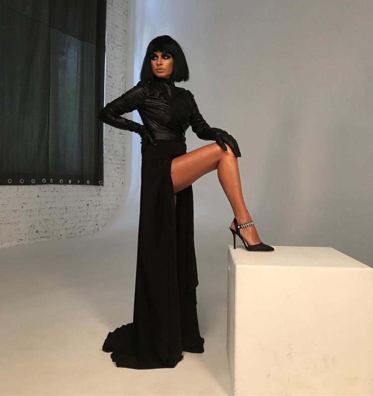 Ксения Бородина каре брюнетка