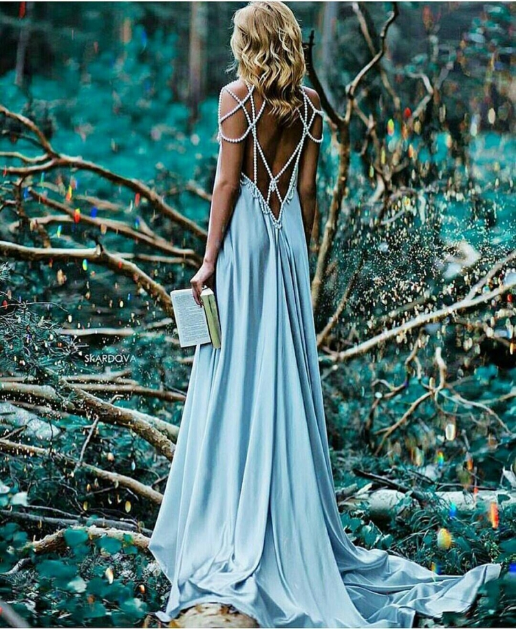 Девушка в длинном платье фотосессия