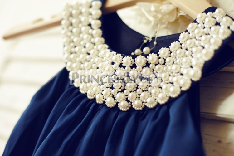 Платье с жемчужинами
