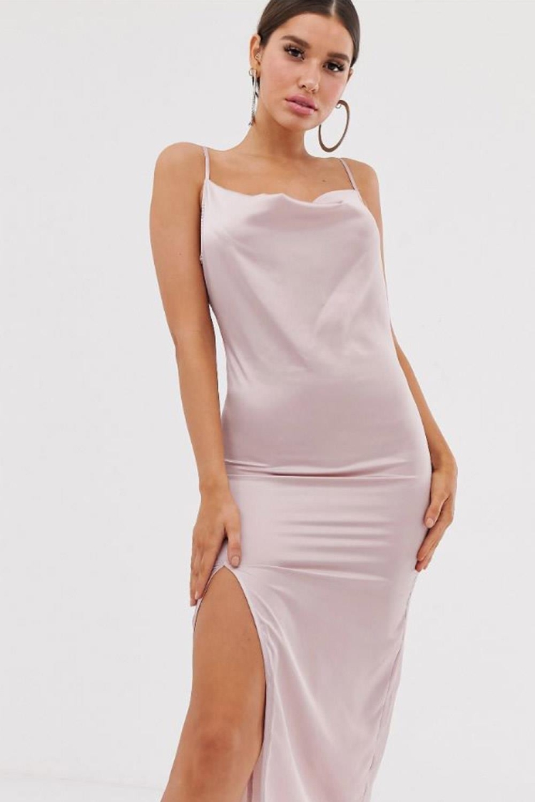 Атласное платье на бретельках Лавандовое