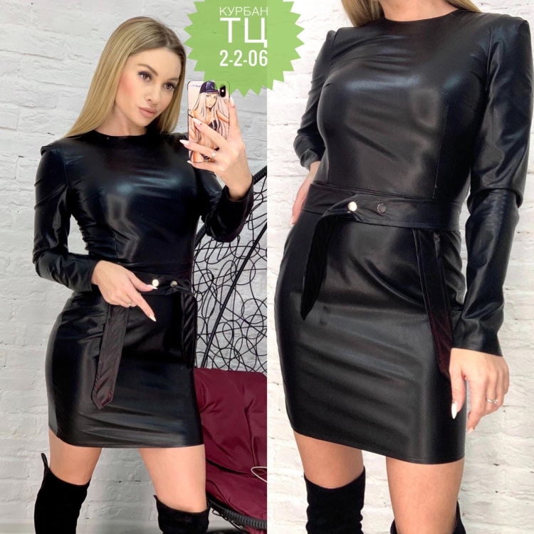 Платье из дермантина