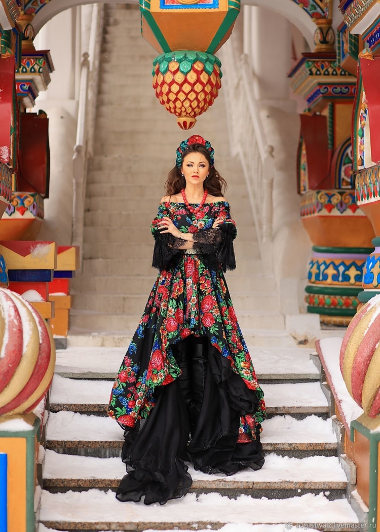 August van der Walz платья