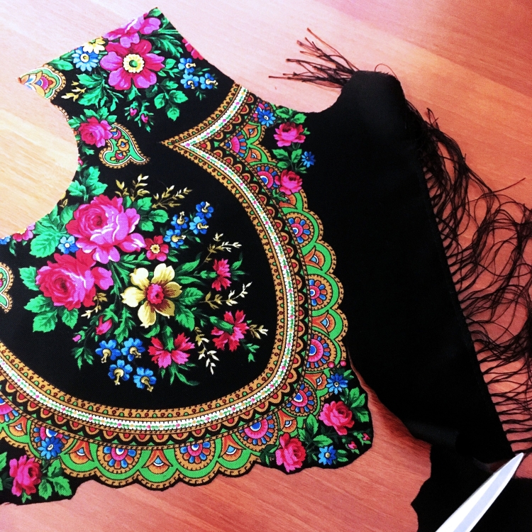 Платье в народном стиле