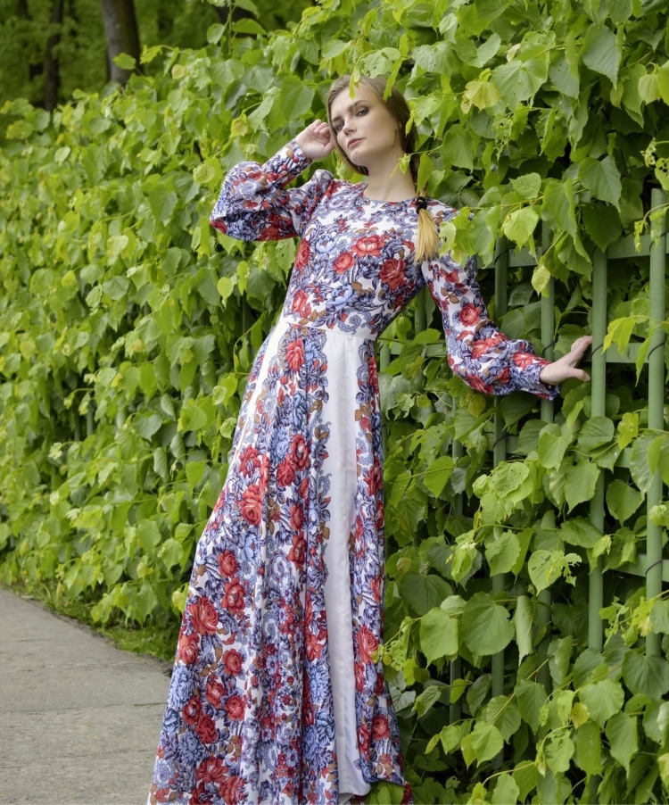 Русское нарядное платье