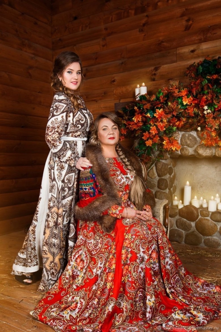 Платье в народном стиле из платков