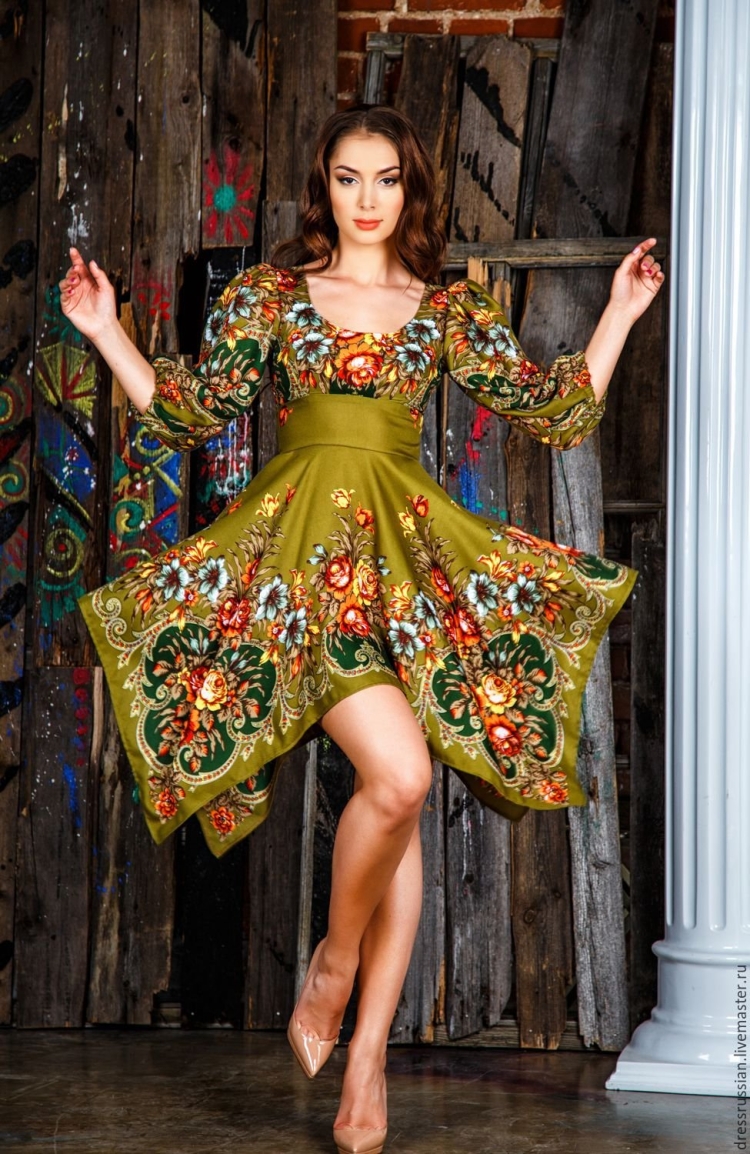 Платья в фольклорном стиле для полных женщин
