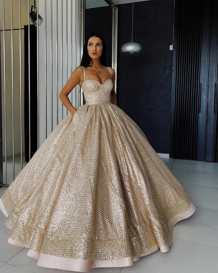 Платье вечернее пышное свадебное