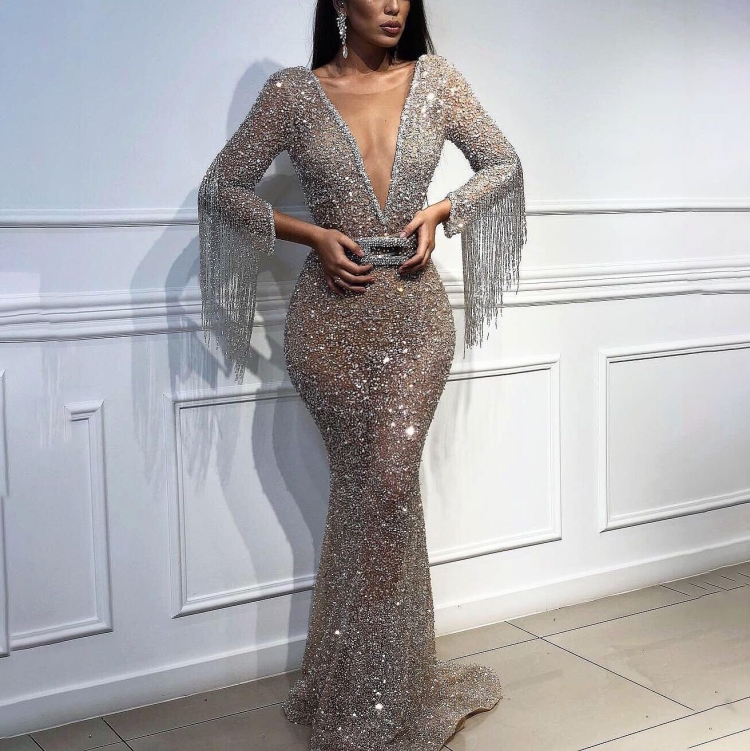 Блестящее платье