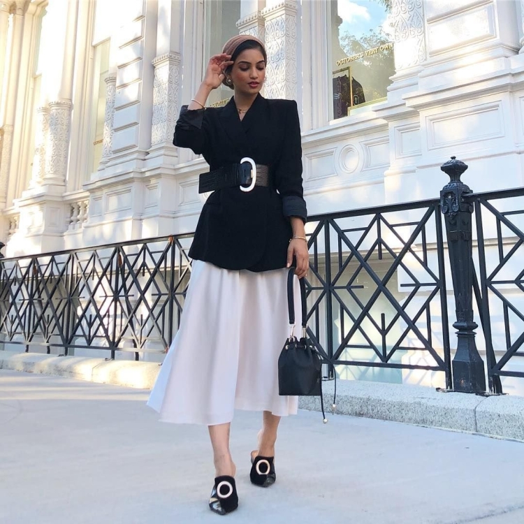 Малиновое платье пиджак