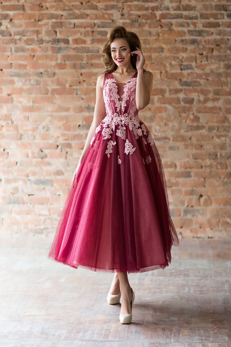 Платье с пышной юбкой