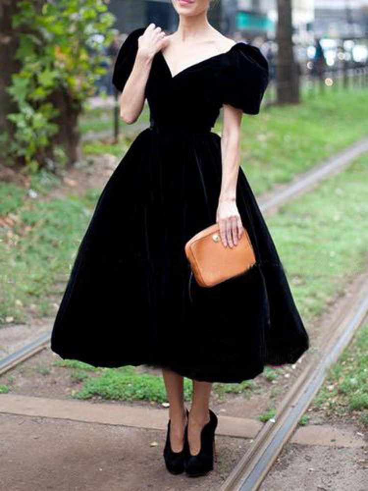 Платья французской длины пышные