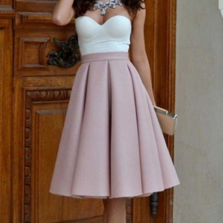 Платья пышные до колена