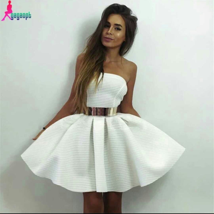 Короткое пышное белое платье