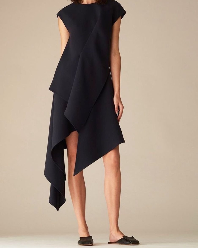 Платья необычного кроя