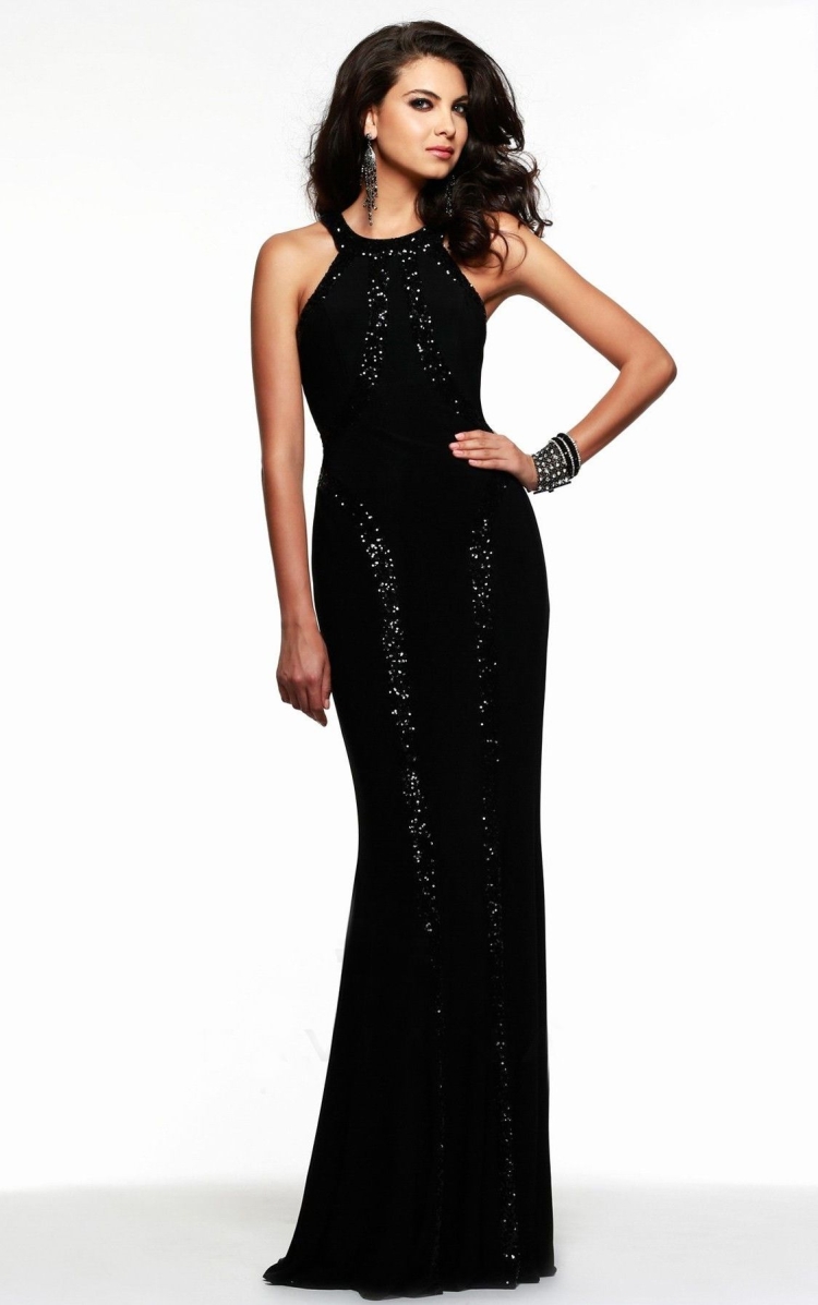 Черное вечернее платье в пол