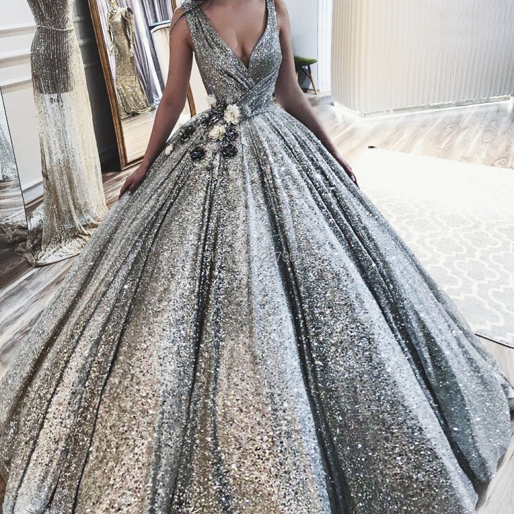 Блестящие пышные платья